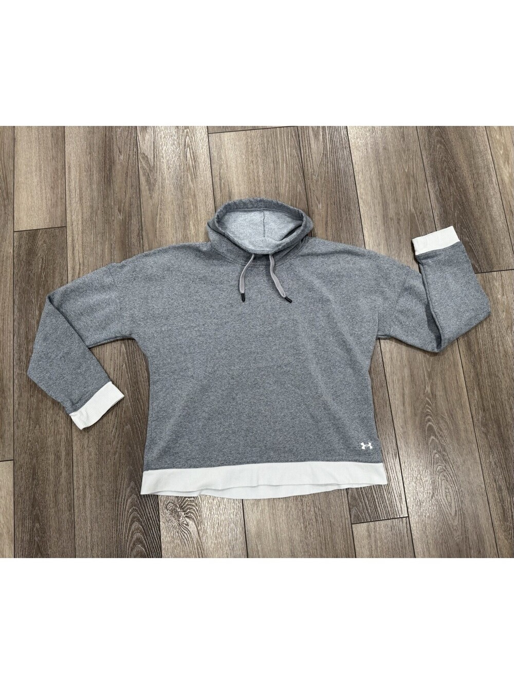 Under Armour Pullover Sweatshirt Womens Medium Gray White Loose Cowl Neck Logo